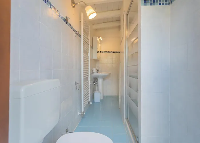 Jacuzzi Vista - Bellosguardo בית נופש לצנו